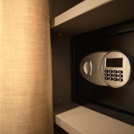 Palazzo Bellocchi - Suites & Apartments ブリンディジ 部屋 写真