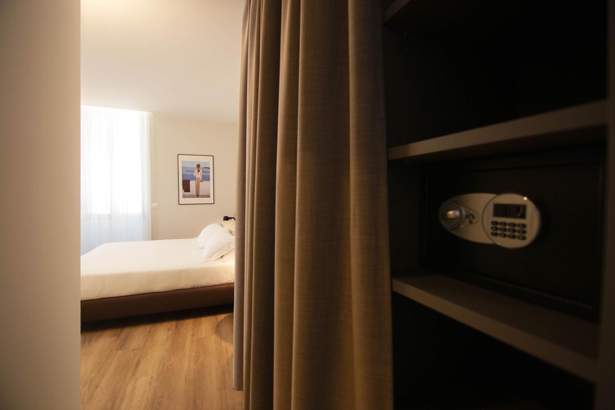 Palazzo Bellocchi - Suites & Apartments ブリンディジ 部屋 写真